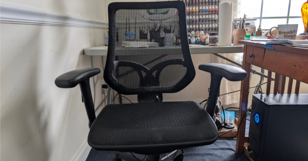 Choosing the Best Chair for Miniature Painting Featured